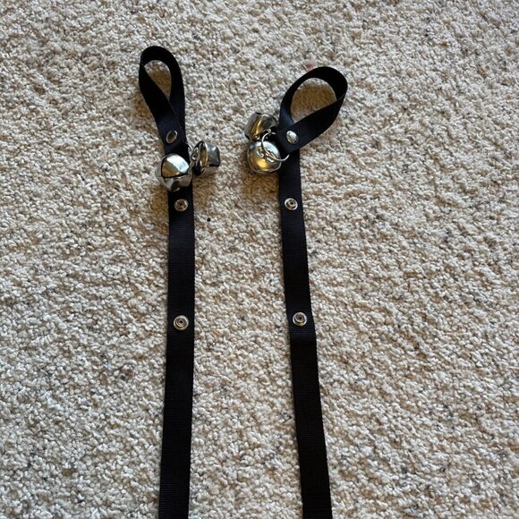 2 Dog Door Bell Puppy Training Door Bell 7 Loud Bells For Pets Potty Training - Picture 2 of 3